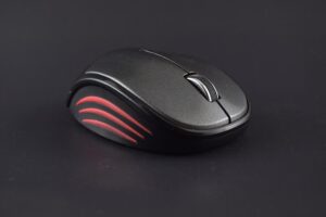 Les avantages d’une souris ergonomique pour prévenir les douleurs de poignet et canal carpien
